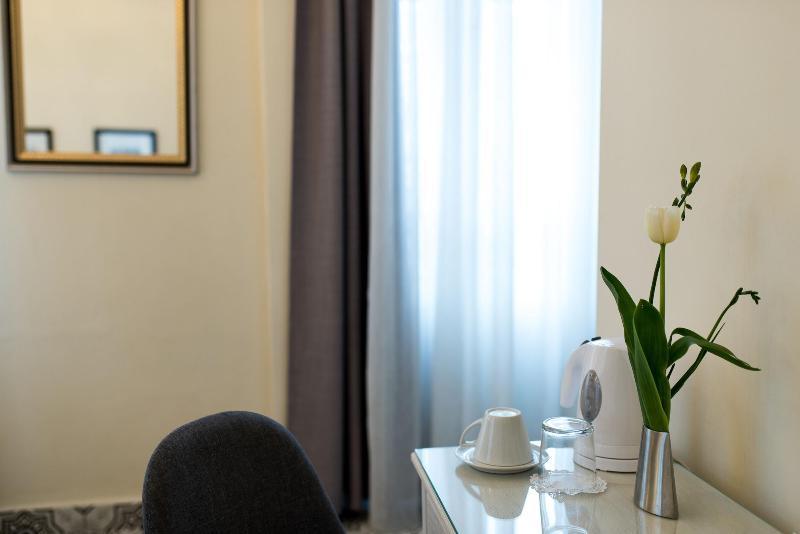 Old Town Inn Kavála Ngoại thất bức ảnh